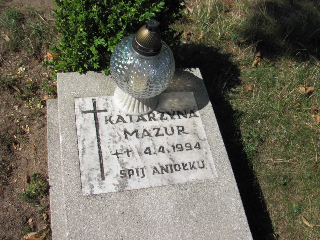 Katarzyna Mazur 1994 Reda - Grobonet - Wyszukiwarka osób pochowanych