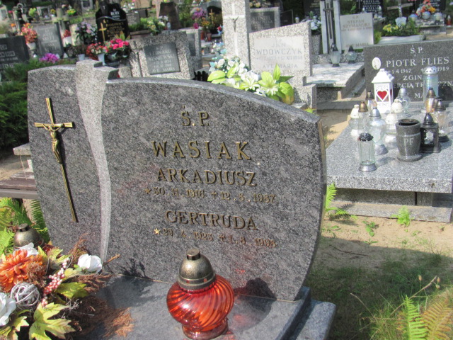 Arkadiusz Wasiak 1916 Reda - Grobonet - Wyszukiwarka osób pochowanych